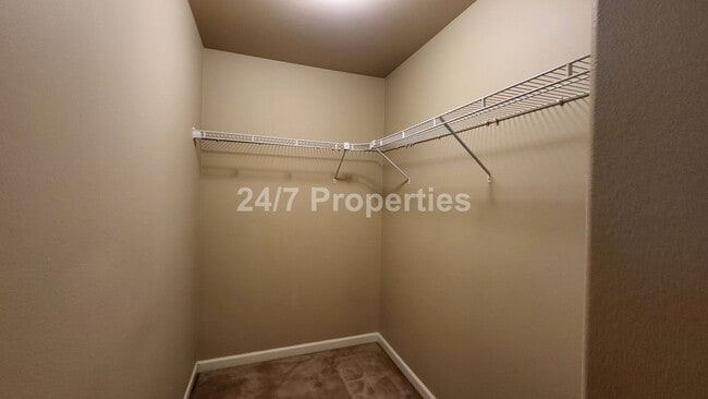 Building Photo - Modern Damascus Home with 2 Primary Suites!