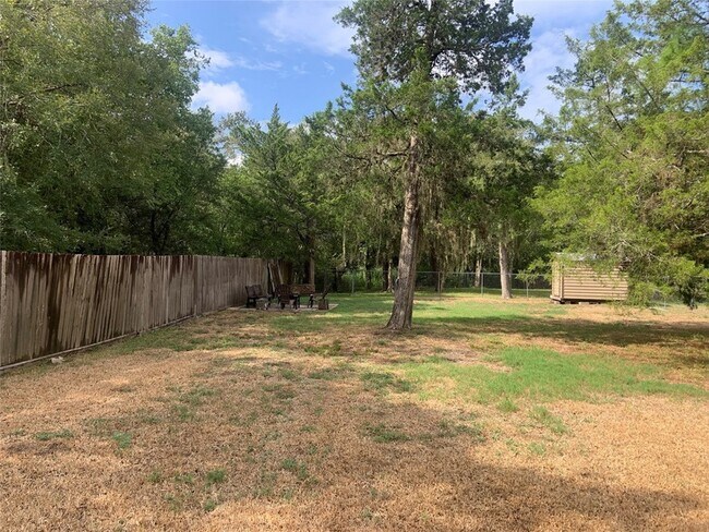 Building Photo - 16618 Oxnard Ln