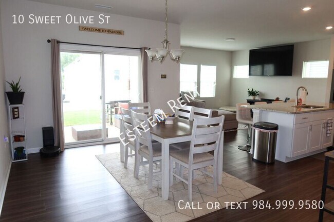 Building Photo - 10 Sweet Olive St