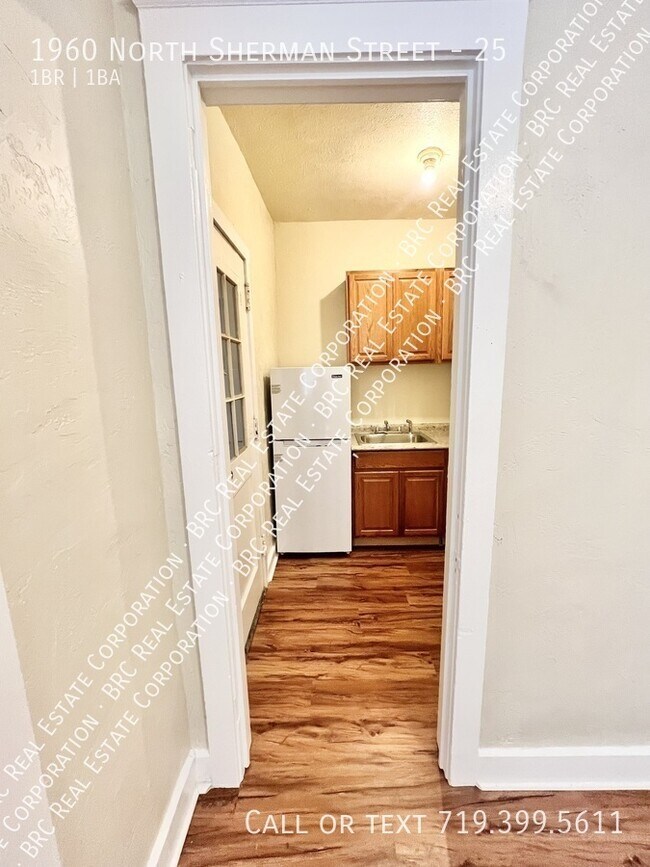 Building Photo - 1960 Sherman St