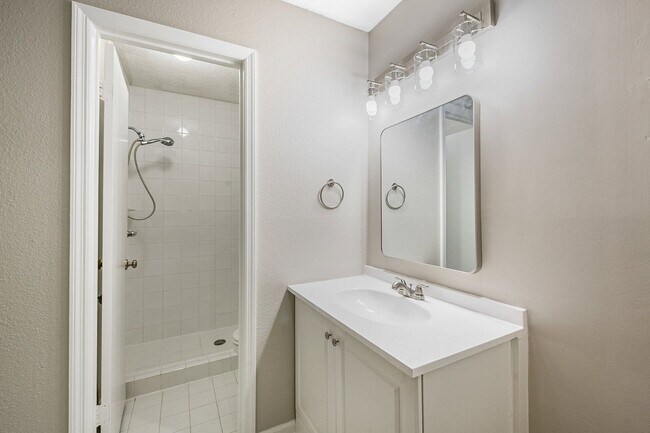 Building Photo - 7811 Falcon Rest Cir