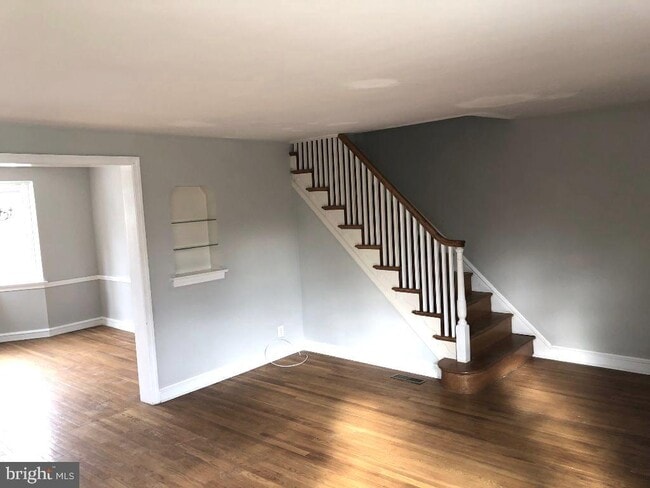 Building Photo - 34 Braeburn Rd