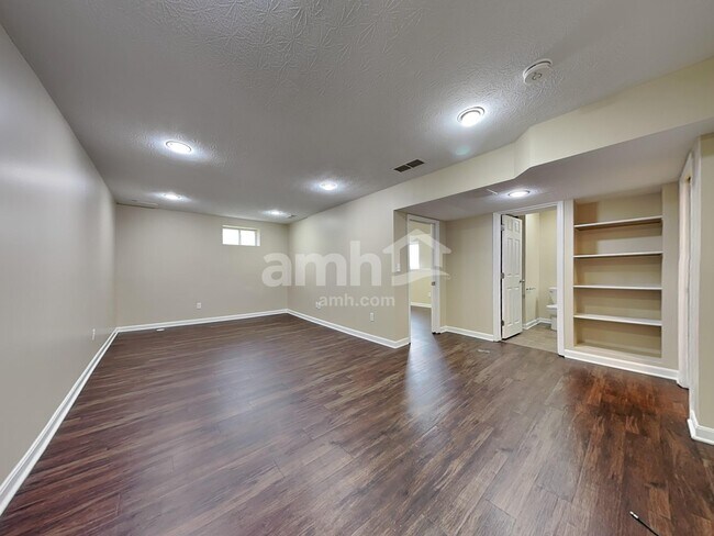 Building Photo - 7207 Rachaels Run