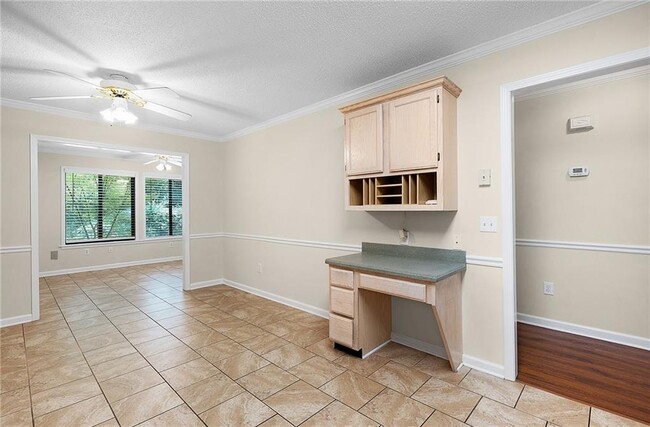 Building Photo - 509 Mt Vernon Dr