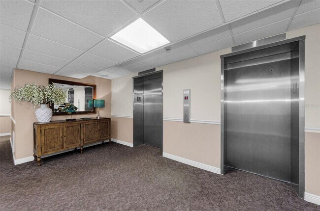Building Photo - 1651 Sand Key Estates Ct