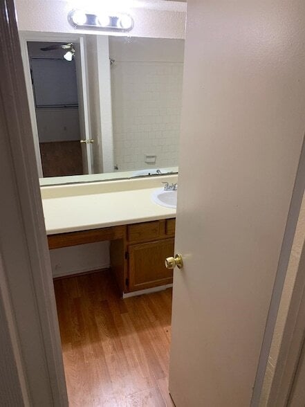 Building Photo - 5622 Gineridge Dr