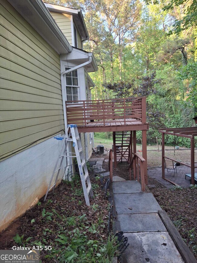 Building Photo - 6003 Wellborn Trce