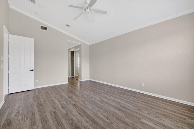 Building Photo - 2237 Newport Isles Blvd