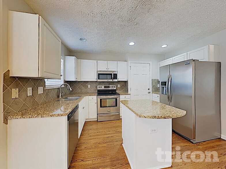 Building Photo - 429 Essex Park Cir