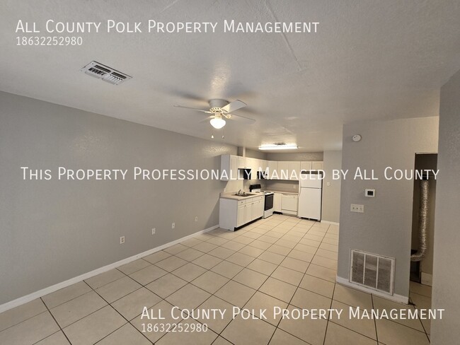 Building Photo - Fantastic 3 Bedroom Duplex - Lawn Care Inc...