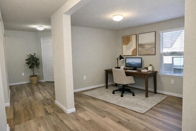 Building Photo - 13205 Henneman Dr