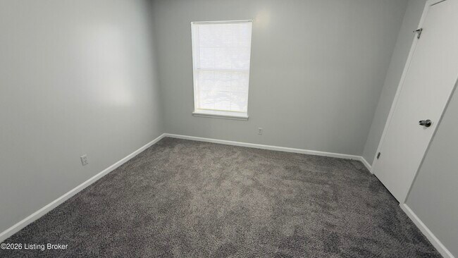 Building Photo - 729 E Court Ave