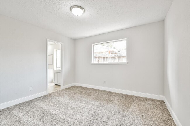 Building Photo - 23203 Pennsgrove Rd