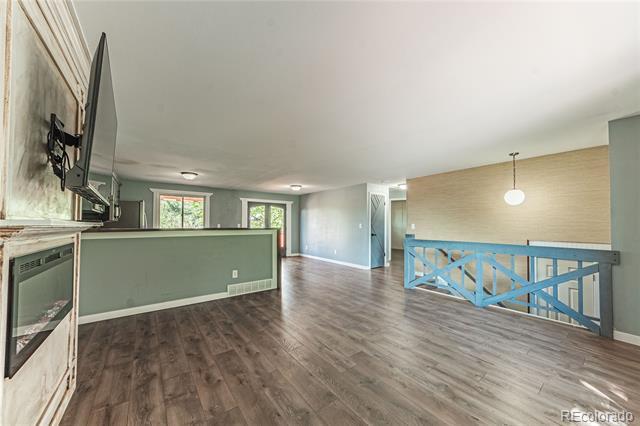 Building Photo - 3375 Montebello Dr W