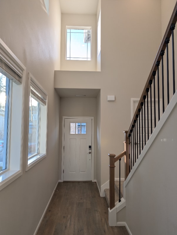 Building Photo - 912 119th Ave SE