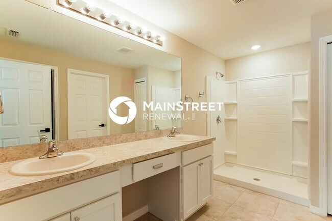 Building Photo - 4 Bedroom Pet-Friendly Home in Cape Coral, FL with Main Street Renewal