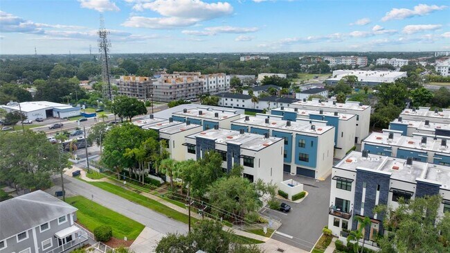 Building Photo - 4810 W McElroy Ave