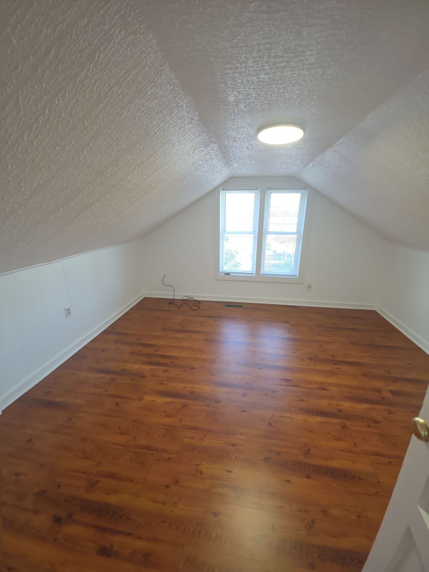 Building Photo - 613 Evans St