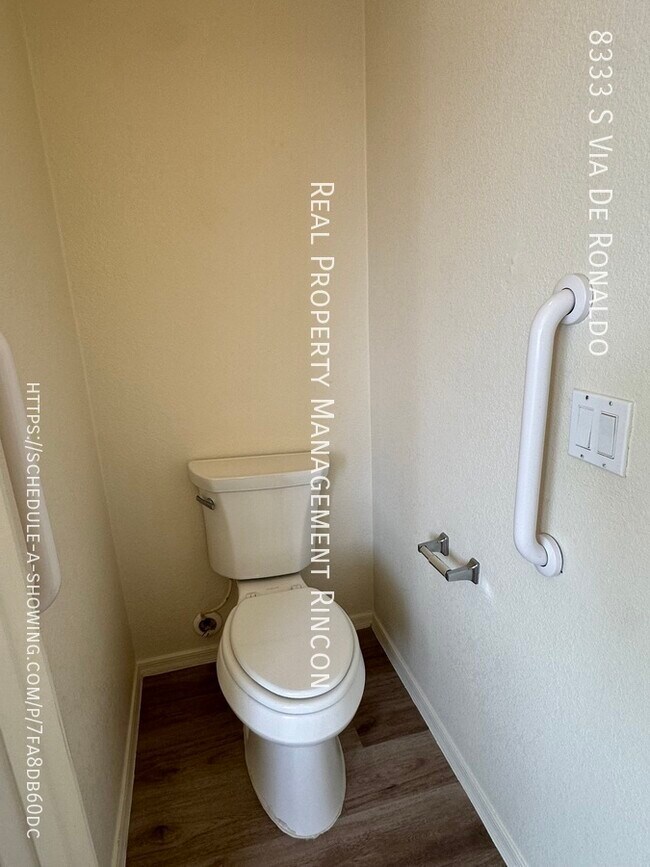 Building Photo - AVAILABLE NOW!!  Amazing 4bed/2bath in Rit...