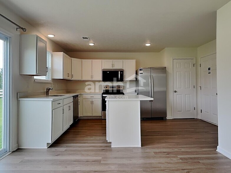 Building Photo - 817 Prescot Cir