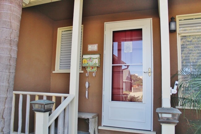 Building Photo - 3170 Strathmore Dr