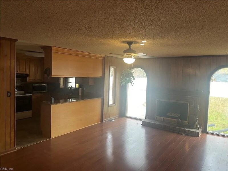 Building Photo - 73 73rd St