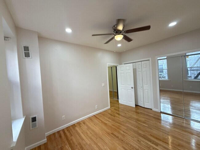 Building Photo - 301 79th St