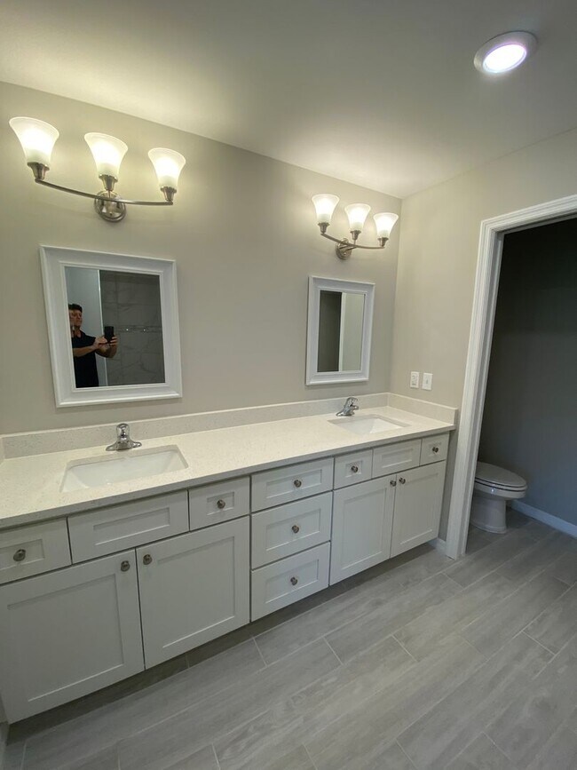 Building Photo - House for rent