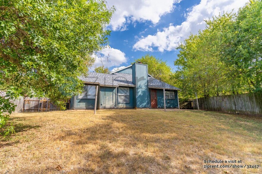 Building Photo - 4708 Carsonhill Dr