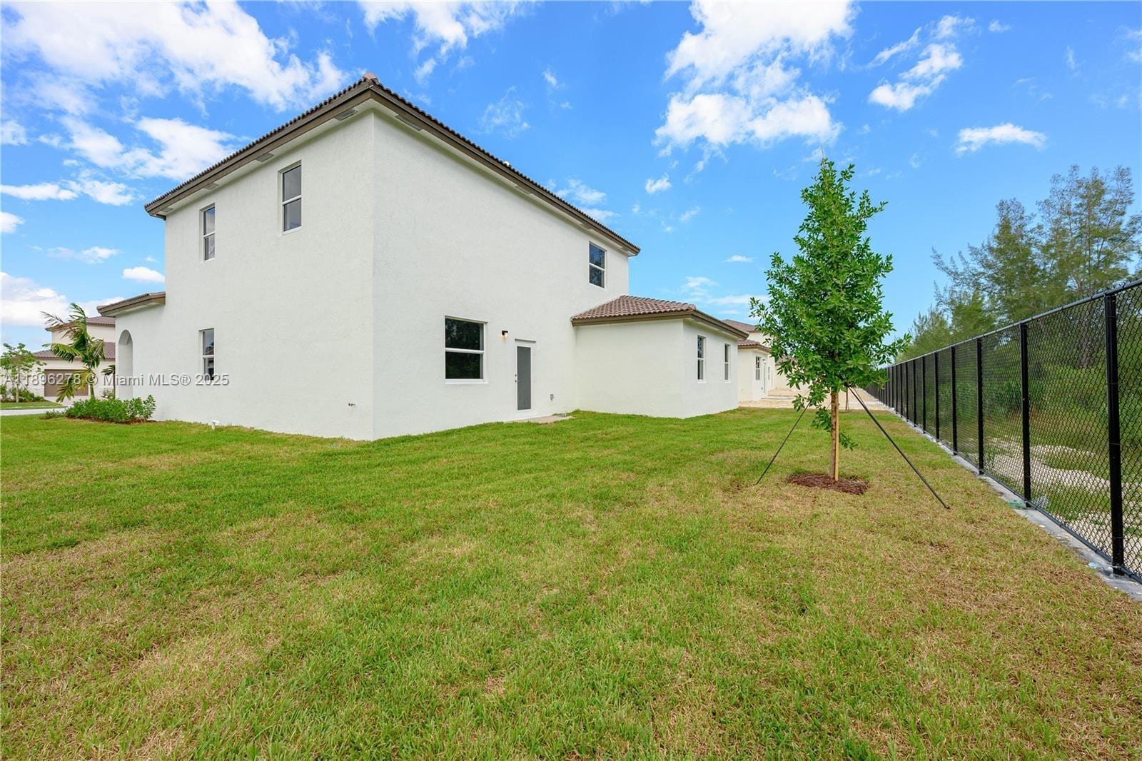 Building Photo - 2232 SE 30th St