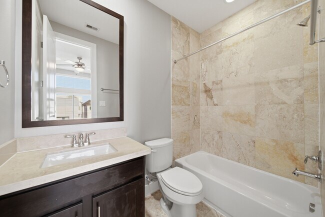 Building Photo - 1814 Thompson St