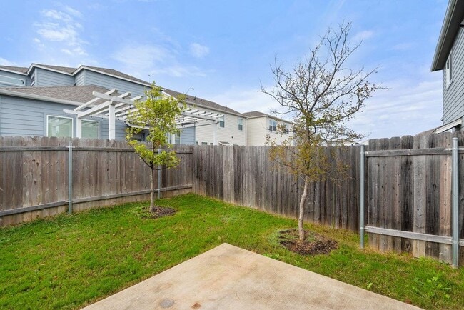 Building Photo - 15100 Forum Ave