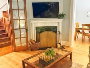 Building Photo - 807 W Vine St