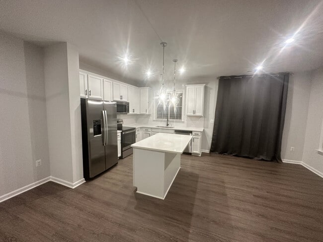 Building Photo - 553 McCormick Farm Pl
