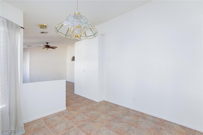Building Photo - 9590 Bandera Creek Ave