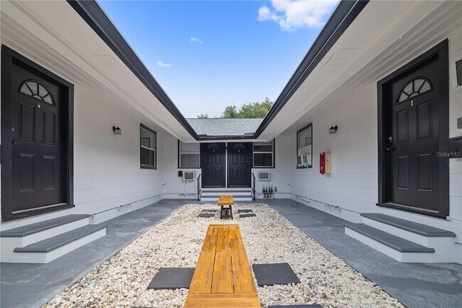 Building Photo - 917 30th Ave N