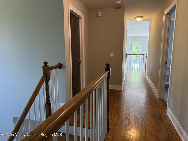 Building Photo - 7 Hammerstone Ln