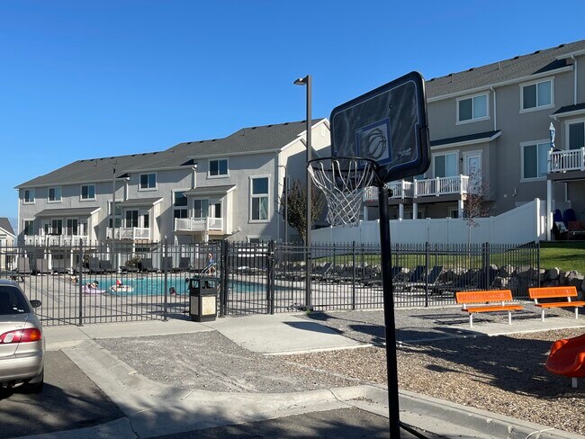 Building Photo - 14526 S Juniper Shade Dr