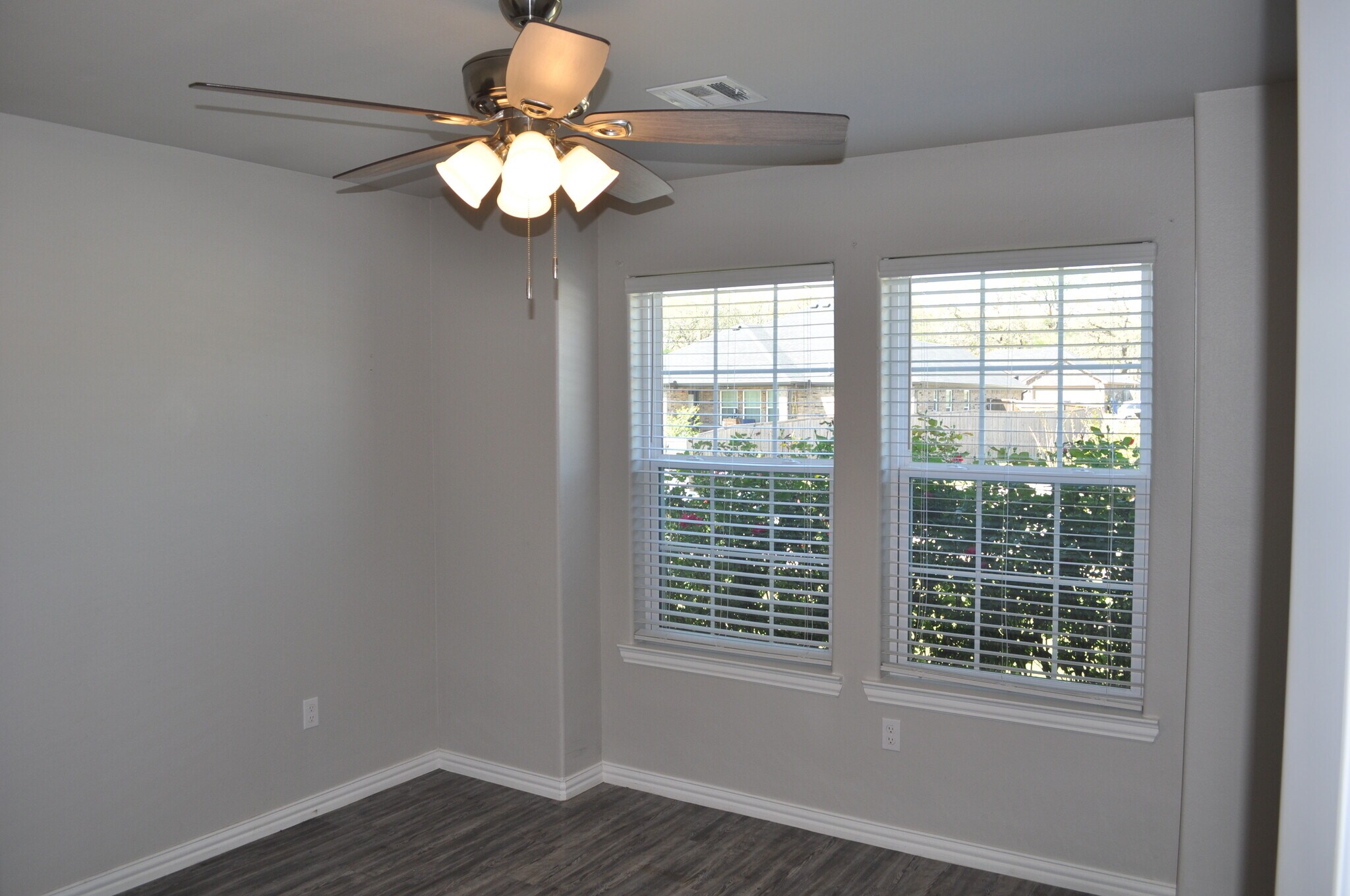 Building Photo - 118 Texoma Mdws