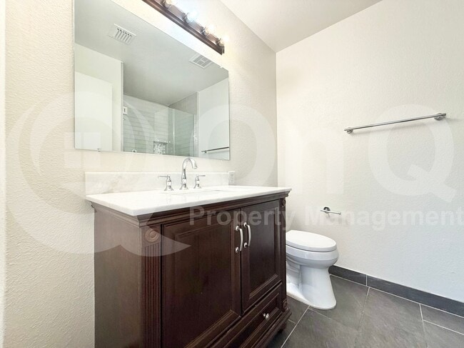 Building Photo - 11666 N 28th Dr