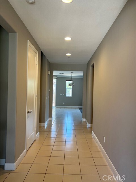 Building Photo - 9735 La Vine Ct