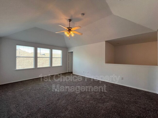 Building Photo - 9221 Comanche Ridge Dr