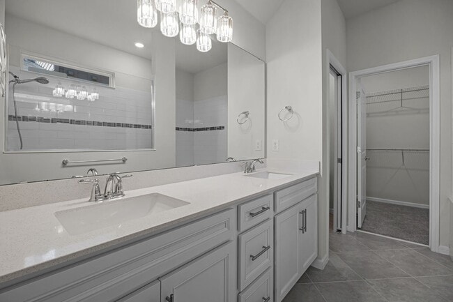 Building Photo - Luxury Living for Lease – 5BR Home with Of...