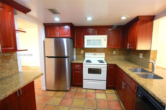 Building Photo - 1221 SW 124th Ct