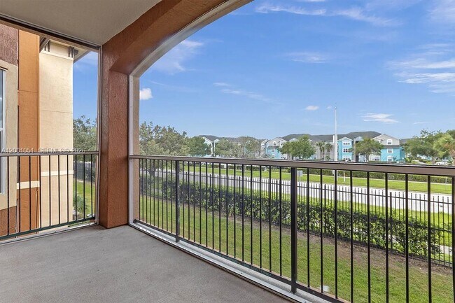 Building Photo - 5554 Metrowest Blvd