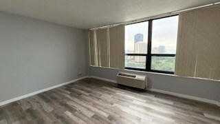 Building Photo - 5100 N Marine Dr