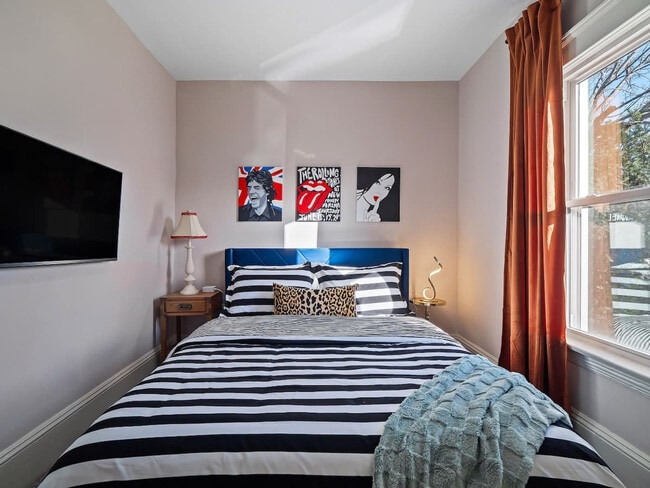 Building Photo - 6110 Ellen Ave