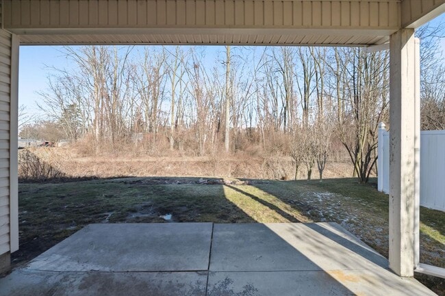 Building Photo - Large 3 Bed 2 Bath ranch for rent