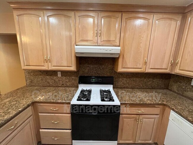 Building Photo - 46630 Vargas Rd