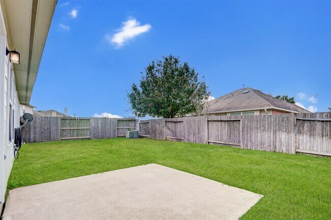 Building Photo - 17523 Cypress Orchard Ln
